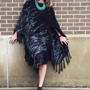 LuLaRoe Black Mimi Women's Poncho